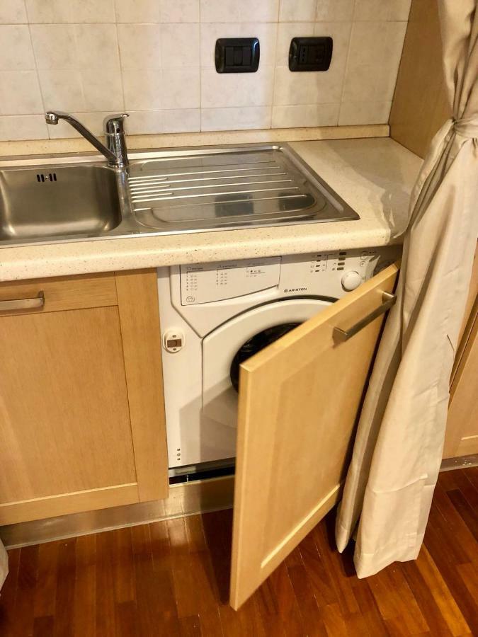 Golden Suite Apartment & Day Use ميلان المظهر الخارجي الصورة